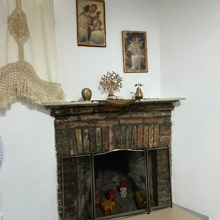 Maria's Paliomylos House *